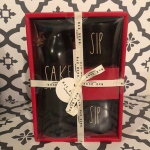 Rae Dunn Sake Set
